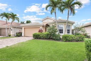 5576 Lago Villaggio Way, Naples