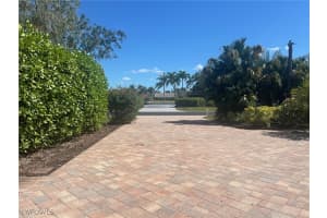 4750 Southern Breeze Dr, Naples