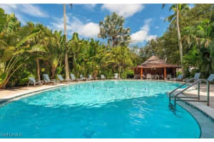 1300 Gulf Shore Blvd N 304, Naples