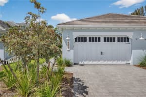 8877 Yucatan Ct, Naples