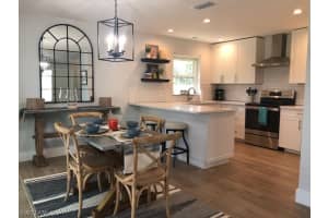 235 Lanchester Ct 42, Naples