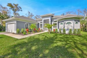 589 12th Ave Nw, Naples