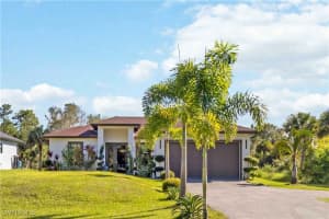 2960 6th Ave Ne, Naples