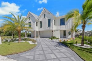 1747 Harbor Ln, Naples