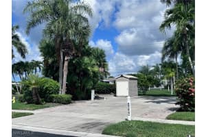 1659 Diamond Lake Cir, Naples
