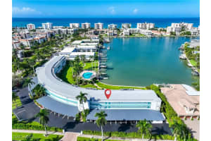 383 Harbour Dr 309, Naples