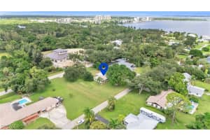 55 Aqua Ln, North Fort Myers