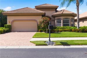 6097 Dogleg Dr, Naples