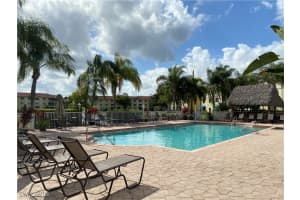 8274 Key Royal Cir 1032, Naples
