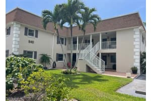 940 3rd St S 202, Naples