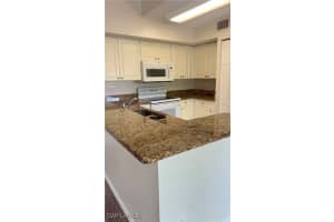 1260 Wildwood Lakes Blvd 305, Naples