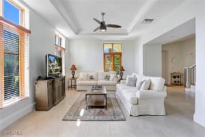 1016 7th St S, Naples