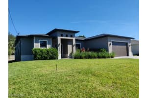 1827 Nw 28th Ave, Cape Coral