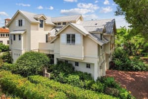 215 5th St S, Naples