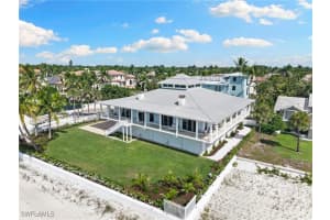 40 32nd Ave S, Naples