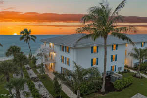 10573 Gulf Shore Dr 306, Naples