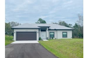 2783 70th Ave Ne, Naples