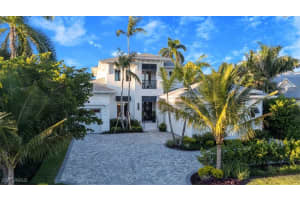 493 8th Ave S, Naples 493 8th Ave S, Naples