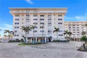 3401 Gulf Shore Blvd N 605, Naples