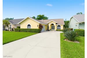 912 Belville Blvd, Naples