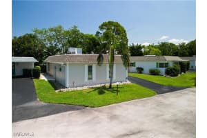 9 Knights Bridge Rd 30, Naples