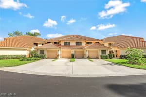 78 Bennington Dr 5-8, Naples