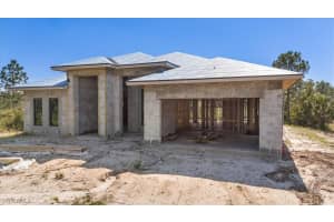 3832 52nd Ave Ne, Naples