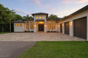 5710 Spanish Oaks Ln, Naples