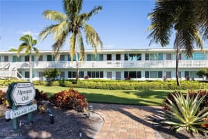 421 12th Ave S A14, Naples