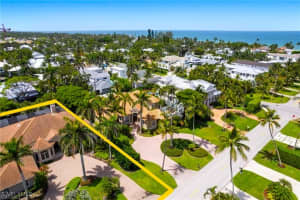 258 9th Ave S, Naples