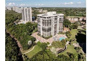 6075 Pelican Bay Blvd 203, Naples