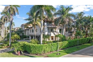 1441 Gulf Shore Blvd S, Naples