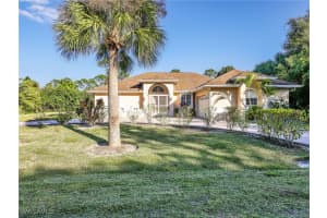 820 Robert Ave, Lehigh Acres