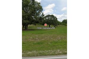 15561 Cemetery Rd, Fort Myers