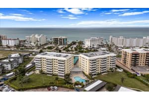 3410 Gulf Shore Blvd N 302, Naples