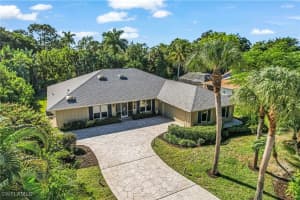 2377 Kings Lake Blvd, Naples