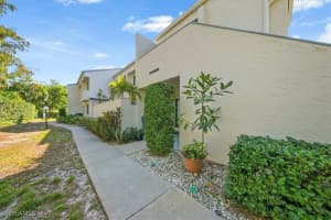 3080 Kings Lake Blvd 7572, Naples