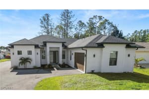 2740 35th Ave Ne, Naples