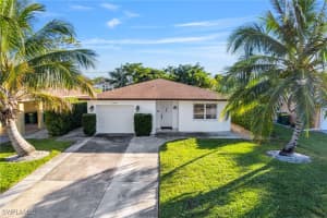 640 110th Ave N, Naples