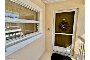 645 Squire Ct 202, Naples