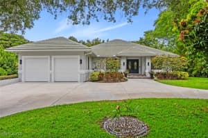 5730 Golden Gate Pkwy, Naples