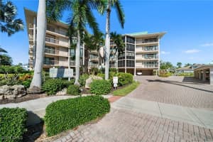 845 Collier Ct 505, Marco Island