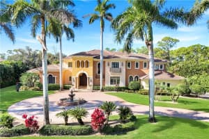 683 Hickory Rd, Naples