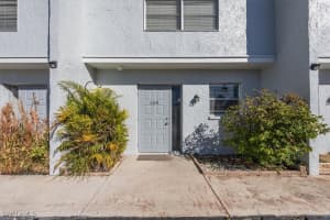 1123 Sw 48th Ter 105, Cape Coral