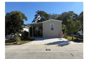 25 Bass Ln, Naples