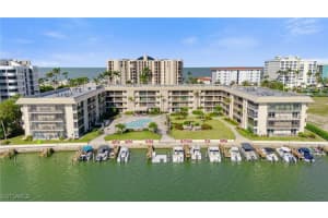 3200 Gulf Shore Blvd N 106, Naples