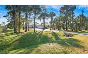 770 17th St Sw, Naples