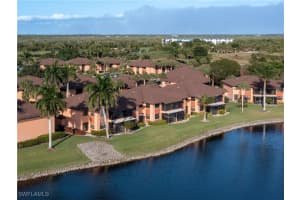 1532 Mainsail Dr 7, Naples