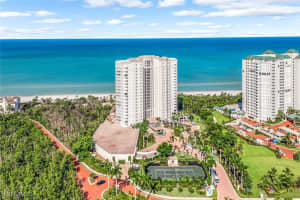 8111 Bay Colony Dr 1102, Naples