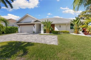 72 N Barfield Dr, Marco Island